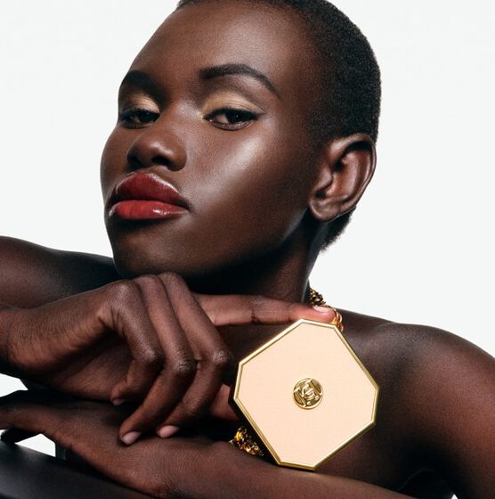 CAROLINA HERRERA NUDE COUTURE HIGHLIGHTER 01 UNIVERSAL